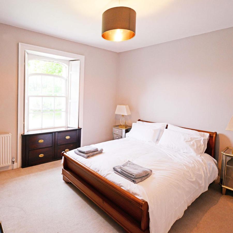 Rounceval House Hotel Chipping Sodbury Buitenkant foto